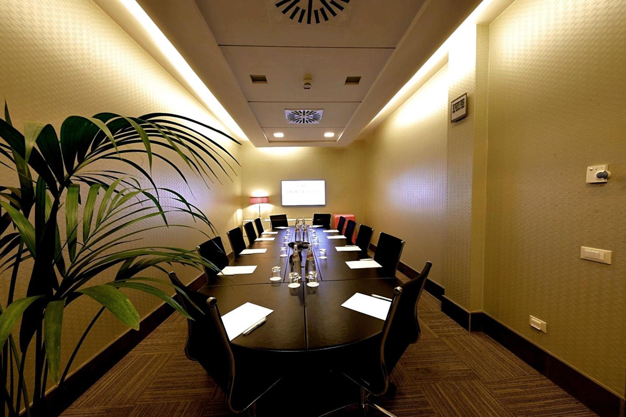 Hotel Crowne Plaza Fiera By Ihg 4*